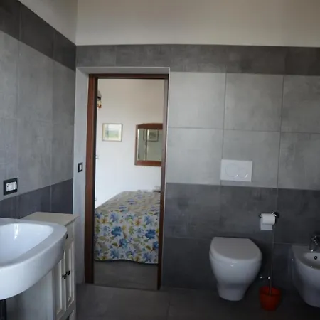 La Casa Del Prof Bed & Breakfast Calosso